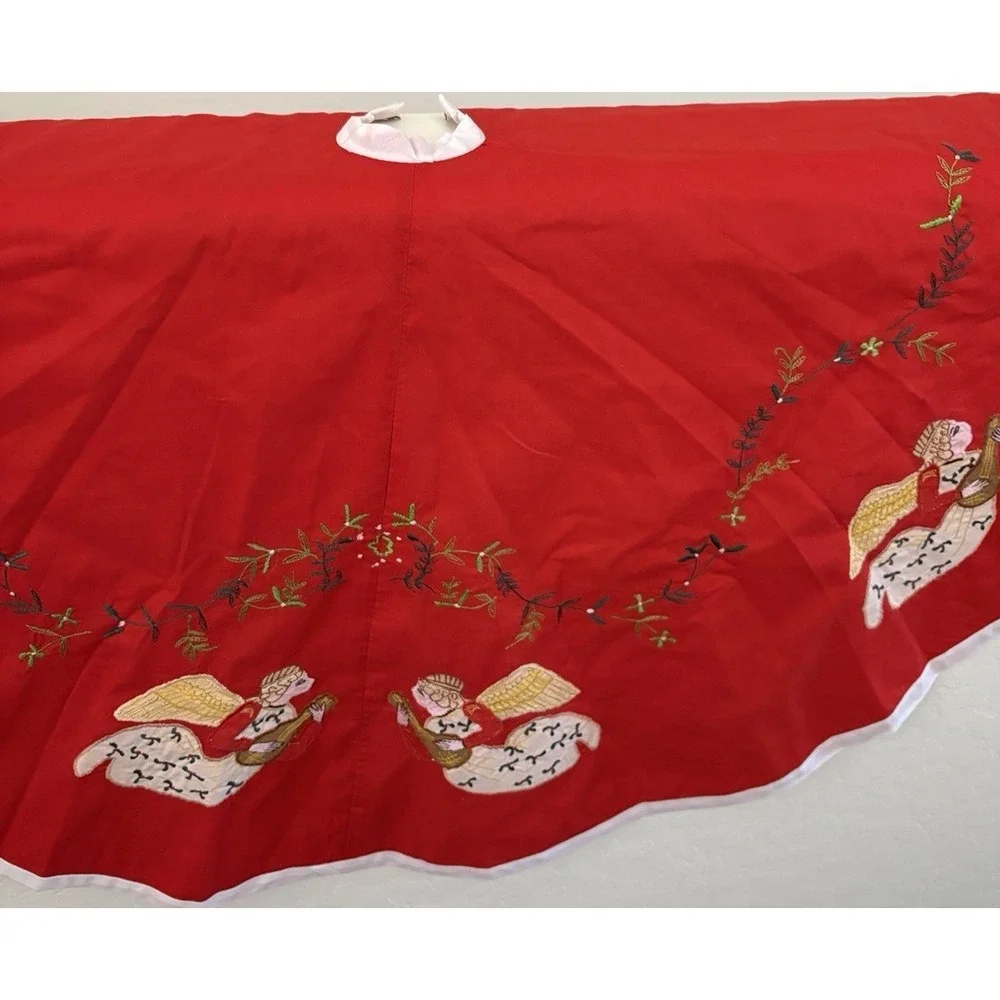 TREE SKIRT Vintage Hand Made 3-D Beautiful Christmas Tree‎ Embroidery Angels red